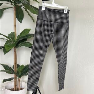 Natural Reflections Black and White Patterned Leggings